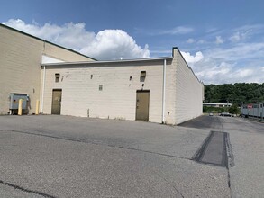 2000-2008 N Township Blvd, Pittston, PA for lease Building Photo- Image 2 of 14