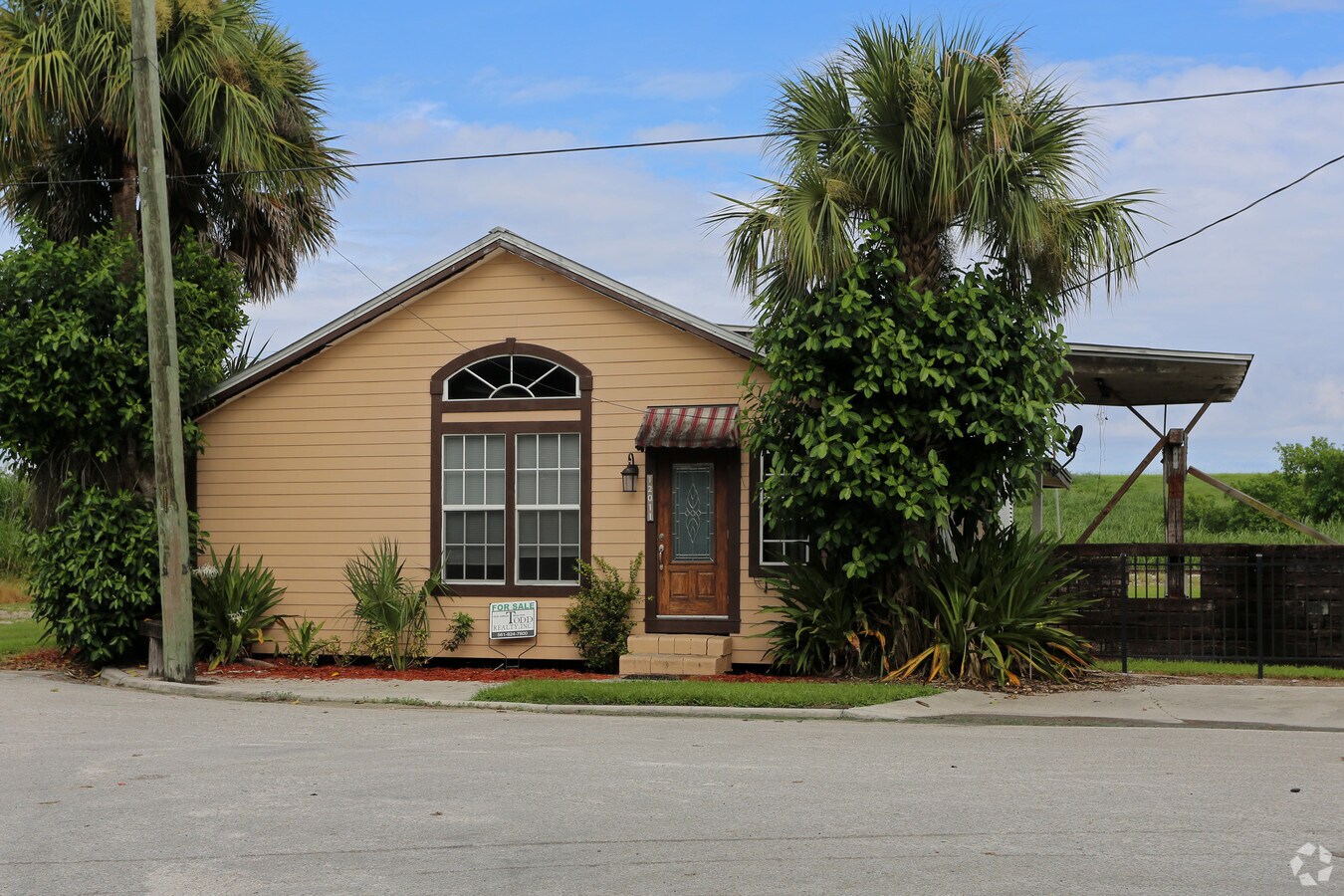 12011 Lakeshore Dr, Canal Point, FL 33438