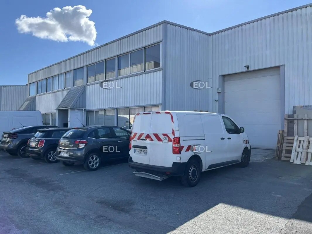 Flex in Sartrouville for lease Building Photo- Image 1 of 8