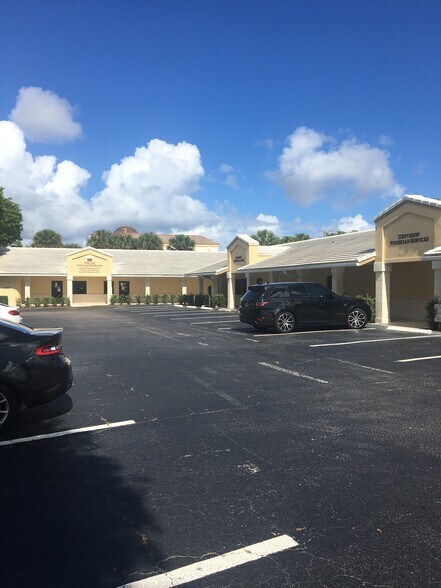 111 John F Kennedy Dr, Atlantis, FL for lease - IMG_6588 - Image 1 of 6