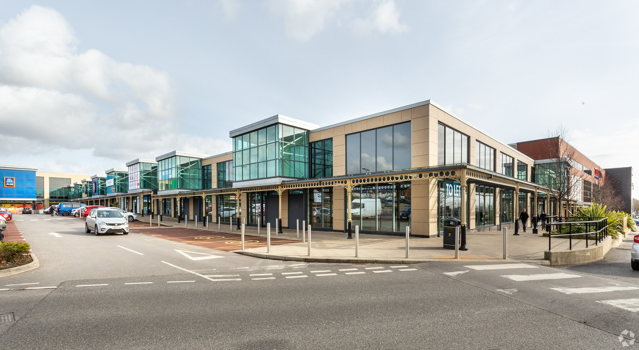 Walkden Retail Park, Manchester for lease Primary Photo- Image 1 of 5