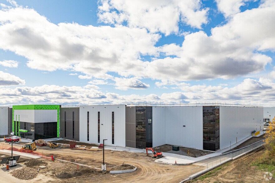 9001 A Highway 50, Vaughan, ON for lease - Primary Photo - Image 1 of 3