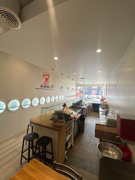 7955-7959 Melrose Ave, Los Angeles, CA for lease - Interior Photo - Image 3 of 8