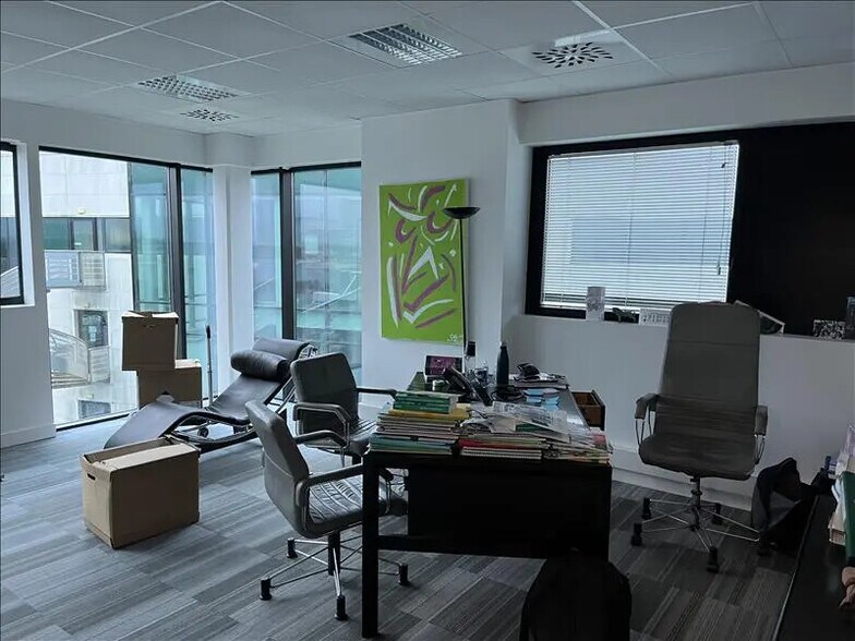 Retail in Artigues-près-Bordeaux for lease - Interior Photo - Image 3 of 7