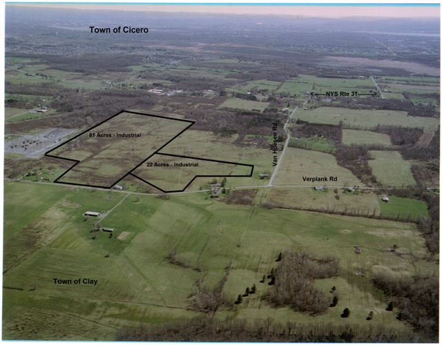 4936 Ver Plank Rd, Clay, NY 13041