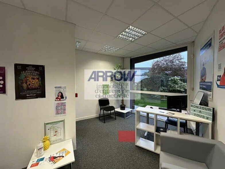 Office in Nantes for lease - Building Photo - Image 3 of 5
