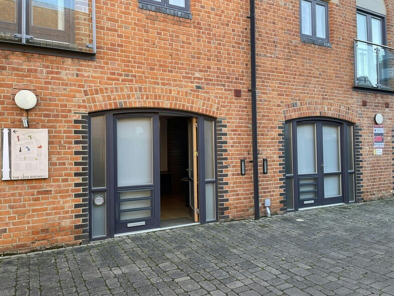 St Thomas St, Oxford for sale - Building Photo - Image 1 of 1