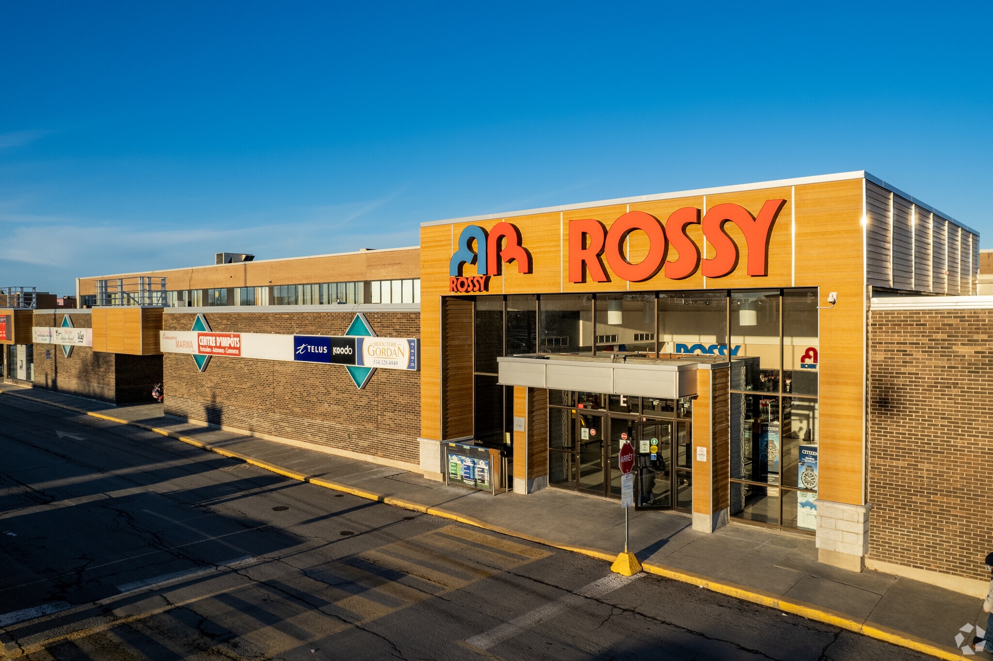 10495-10707 Boul Pie-IX, Montréal, QC for lease Building Photo- Image 1 of 9