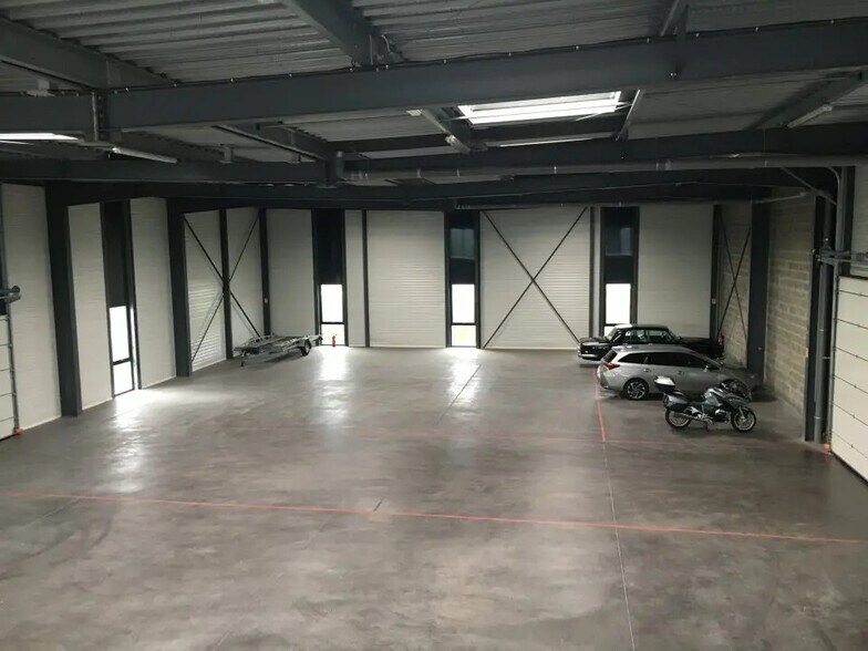 Flex in Gradignan for lease - Building Photo - Image 3 of 4