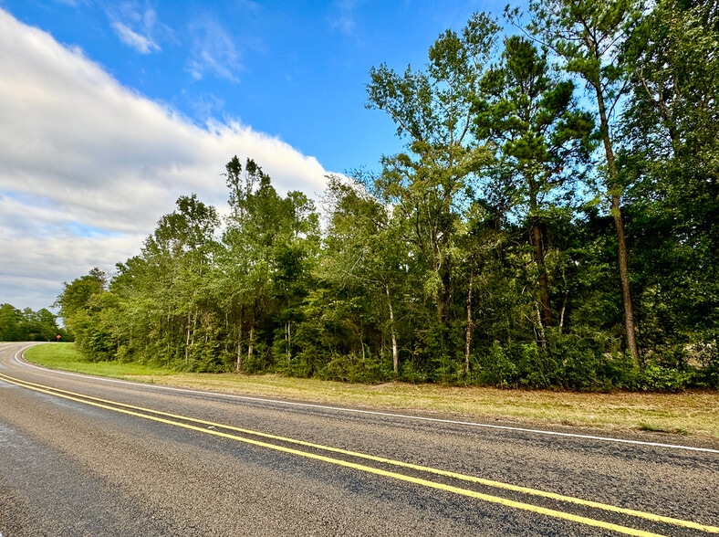 4955 FM 1374 Rd, Huntsville, TX for sale - Building Photo - Image 2 of 19