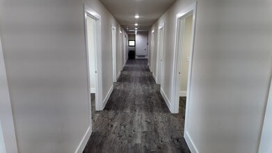 2000-2002 W Sublett Rd, Arlington, TX for lease Interior Photo- Image 2 of 4