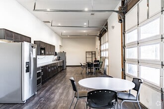 610 Cave Mill Rd, Bowling Green, KY for sale Interior Photo- Image 1 of 14