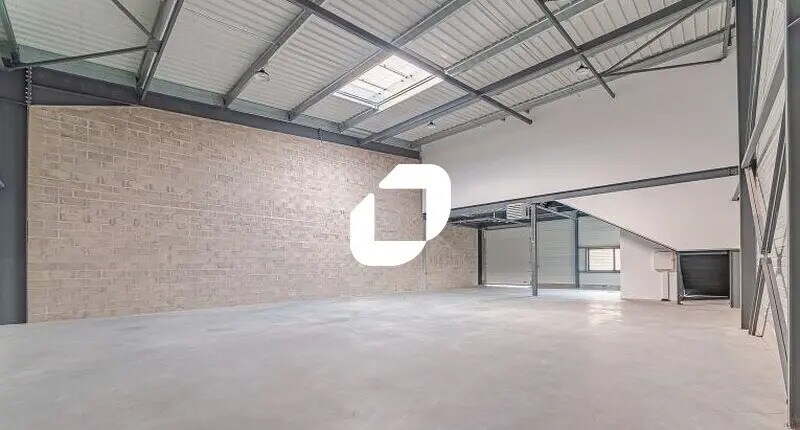 Flex in Cormeilles-en-Parisis for lease Interior Photo- Image 1 of 12