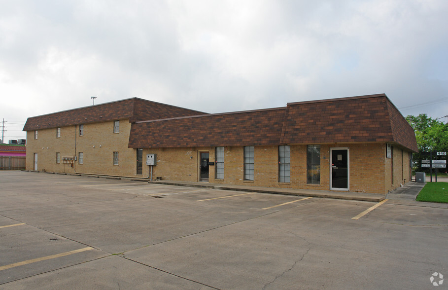 440 N 18th St, Beaumont, TX for lease - Building Photo - Image 3 of 10