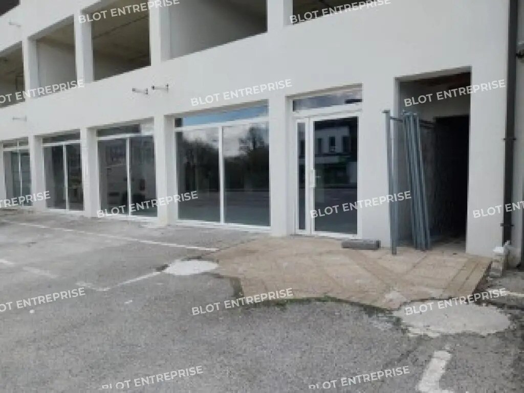 Office in Quimper for lease Building Photo- Image 1 of 6