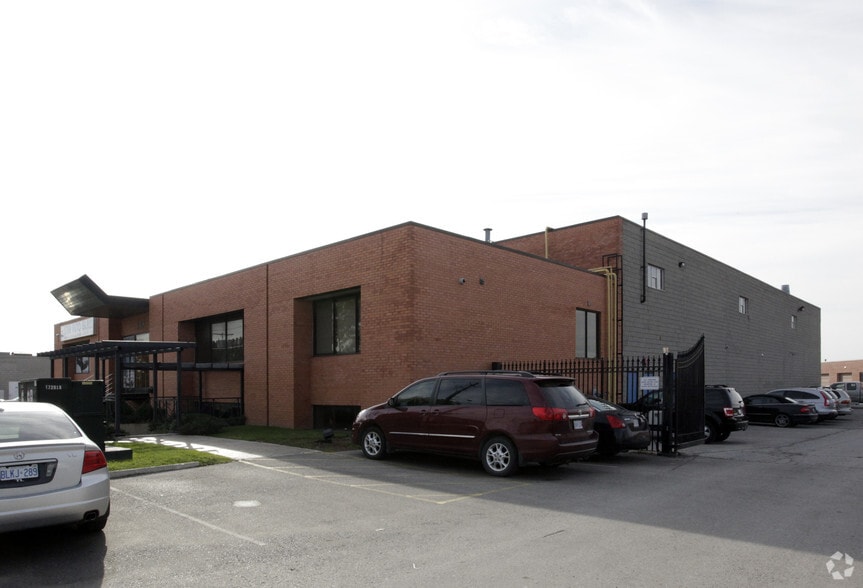 157 Toryork Dr, Toronto, ON for sale - Building Photo - Image 2 of 2