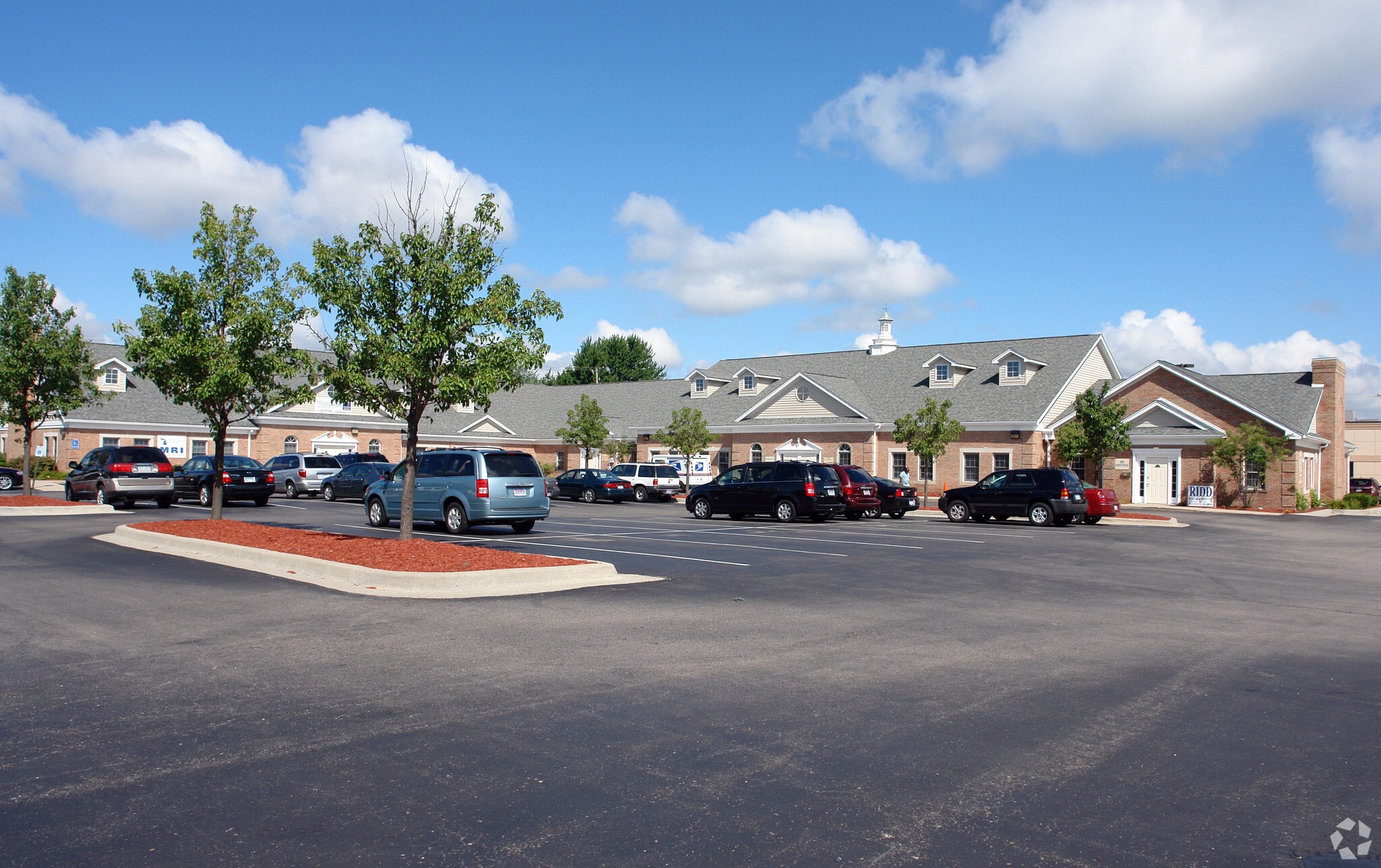 27301 Schoenherr Rd, Warren, MI for sale Primary Photo- Image 1 of 1