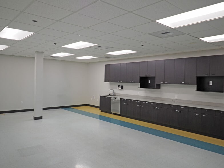 600 Naches Ave SW, Renton, WA for sale - Building Photo - Image 3 of 14