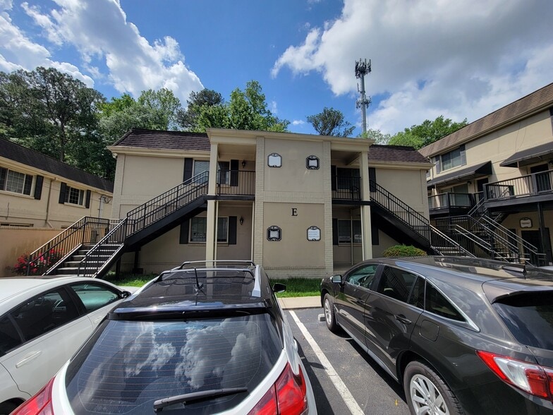 4651 Roswell Rd NE, Atlanta, GA for sale - Building Photo - Image 2 of 12