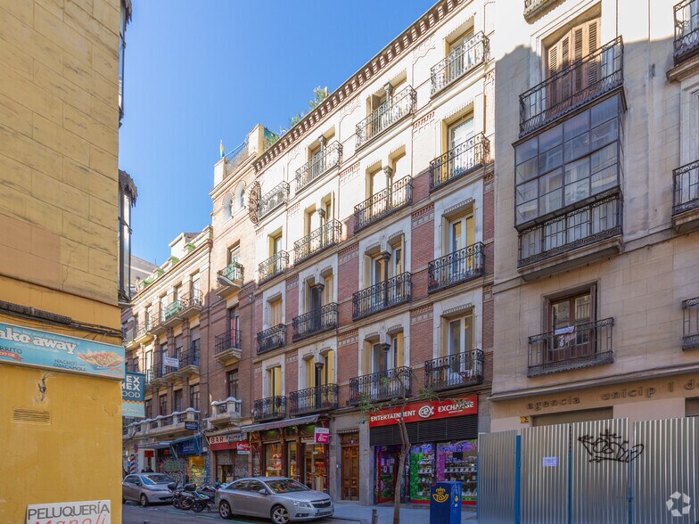 Retail in Madrid, Madrid for lease - Building Photo - Image 2 of 2