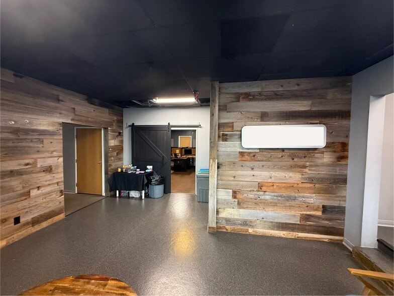 12987-12999 Arroyo St, San Fernando, CA for lease - Building Photo - Image 2 of 17