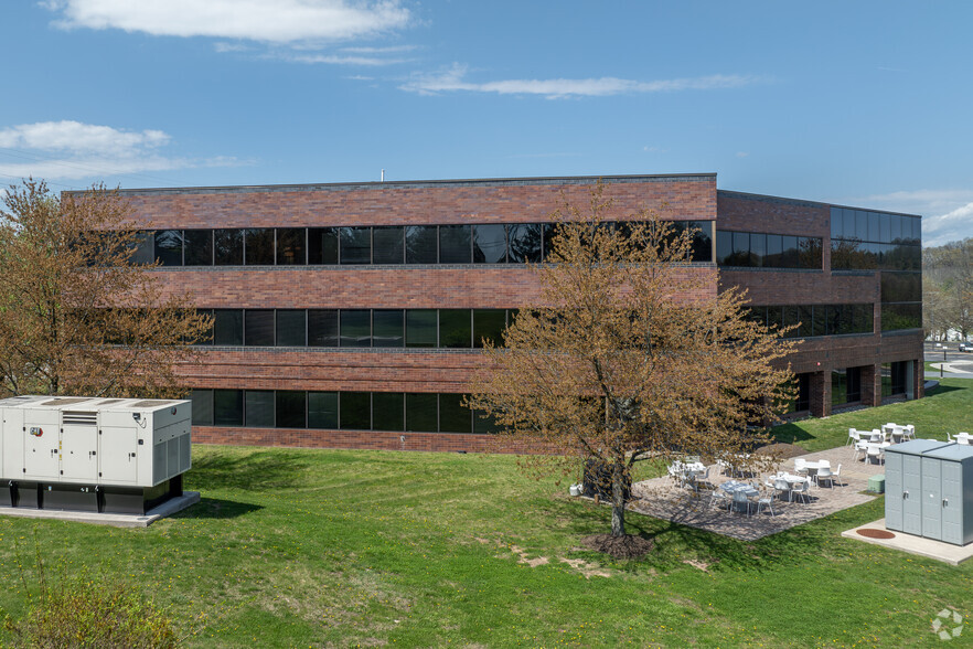 7111 Valley Green Rd, Fort Washington, PA for lease - Building Photo - Image 3 of 8