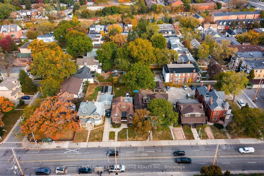 2172 Gerrard St E, Toronto, ON for sale - Aerial - Image 2 of 10