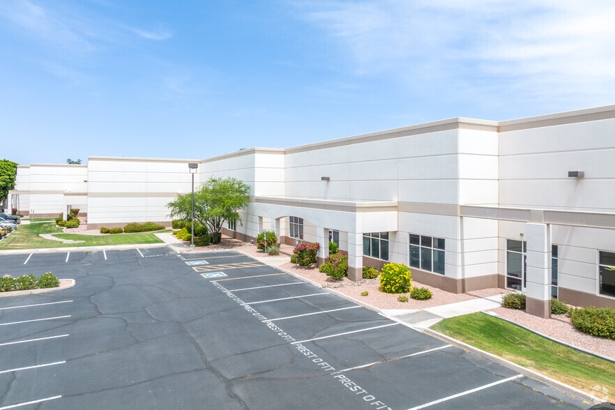 3191 N Washington St, Chandler, AZ for lease - Building Photo - Image 3 of 7