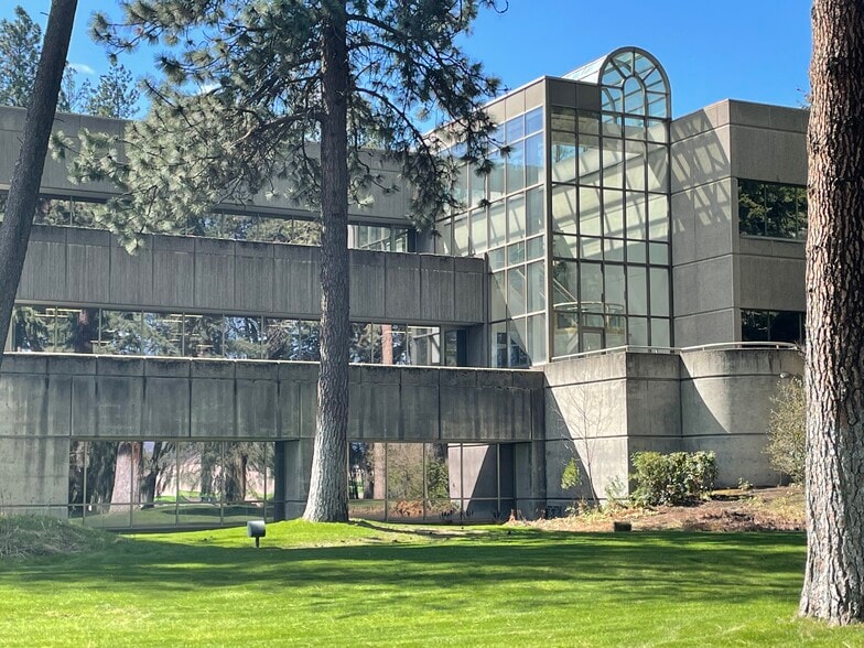 6500 N Mineral Dr, Coeur d'Alene, ID for sale - Building Photo - Image 2 of 17