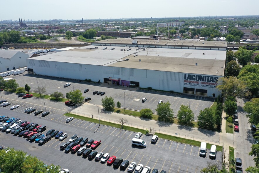 2607 W 17th St, Chicago, IL for lease - Building Photo - Image 1 of 13