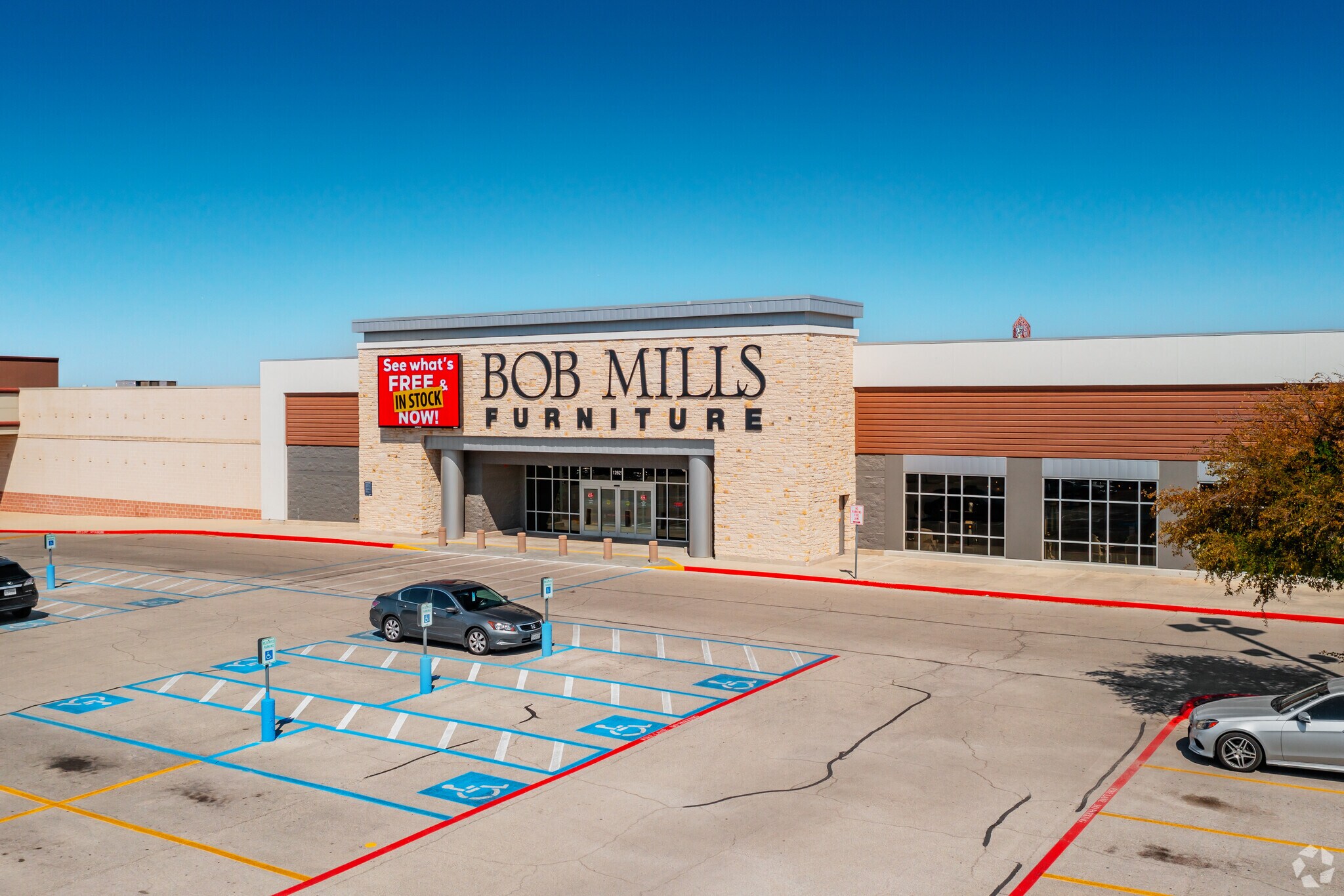 12621 W IH-10, San Antonio, TX for sale Primary Photo- Image 1 of 1