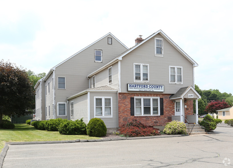 2257 Silas Deane Hwy, Rocky Hill, CT for lease - Primary Photo - Image 1 of 20