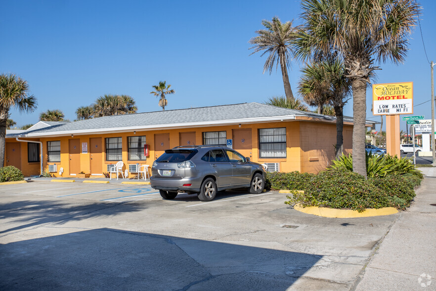 1800 S Atlantic Ave, Daytona Beach, FL for sale - Primary Photo - Image 1 of 1