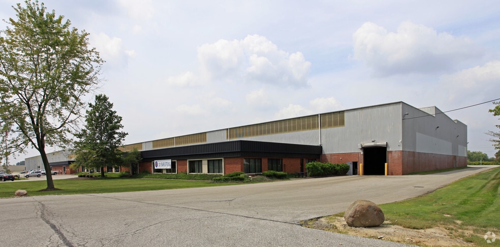 26800 Miles Rd, Bedford Heights, OH for lease - Building Photo - Image 2 of 2