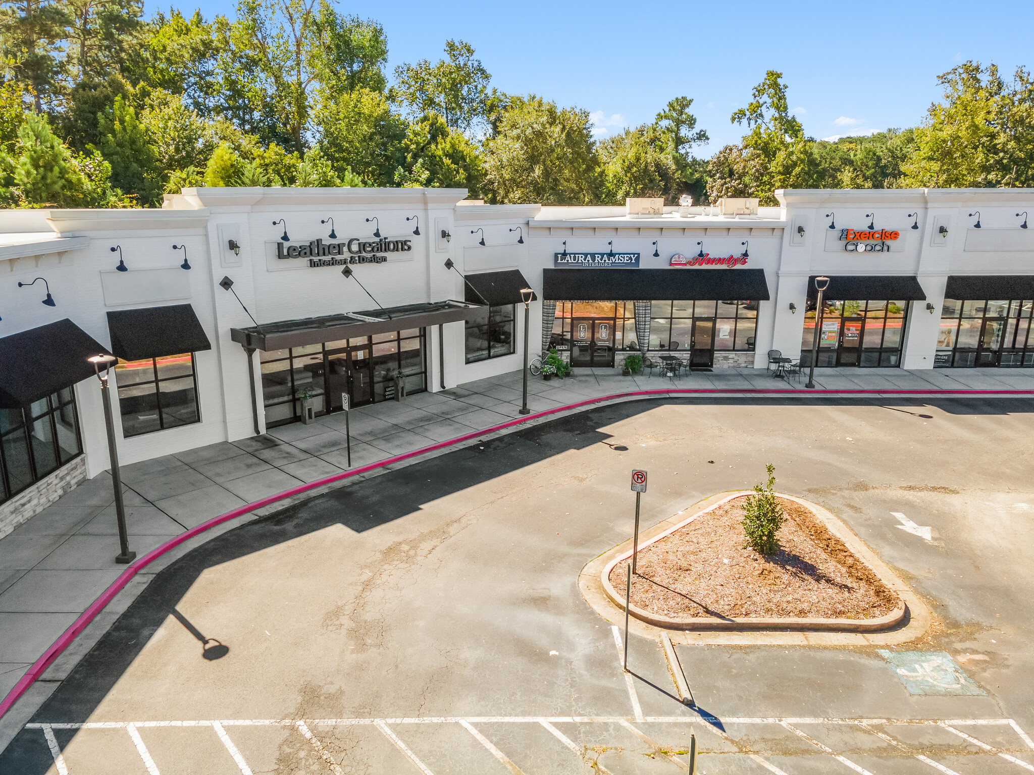 735 N Main St, Alpharetta, GA for lease Building Photo- Image 1 of 15