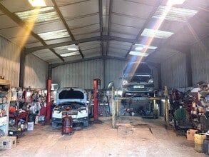 Wallingford Rd, Streatley for lease Interior Photo- Image 1 of 1