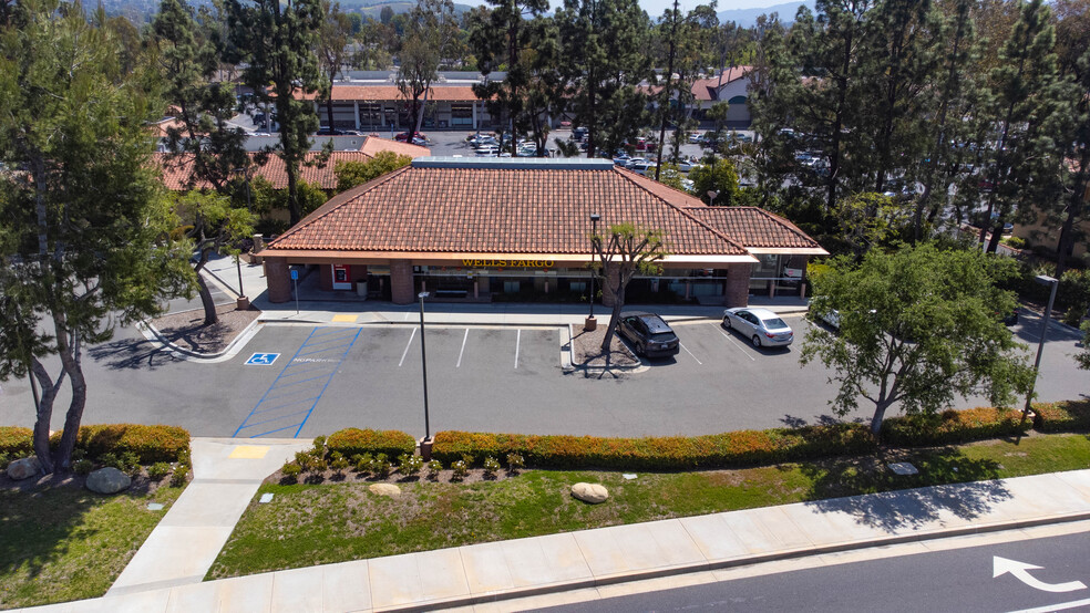 1596 N Moorpark Rd, Thousand Oaks, CA for lease - Building Photo - Image 2 of 14