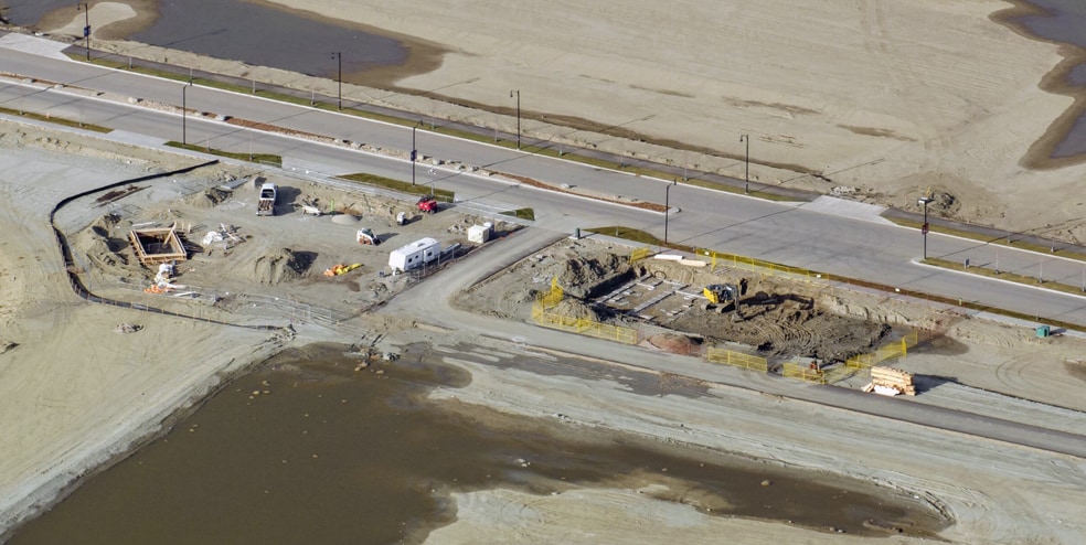 Chestermere Boulevard & Clearwater Dr, Chestermere, AB for lease - Primary Photo - Image 1 of 3