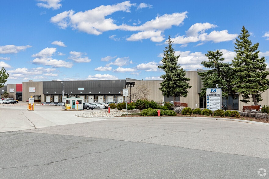 110 Iron St, Toronto, ON for lease - Building Photo - Image 3 of 3