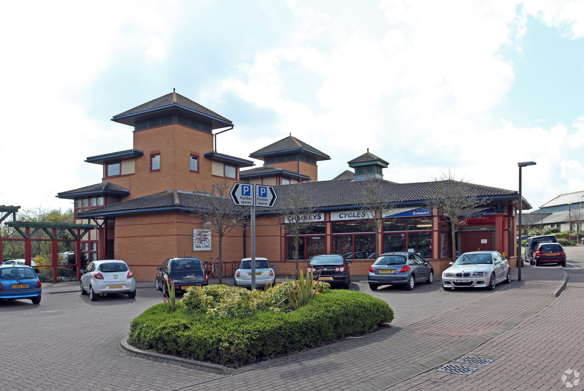 11-15 Benbow Ct, Shenley Church End for sale Primary Photo- Image 1 of 1