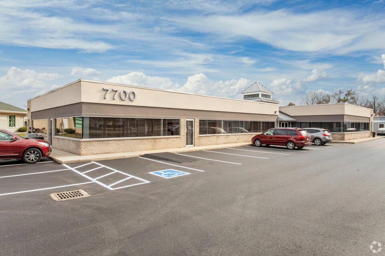 7700 Paragon Rd, Dayton, OH 45459