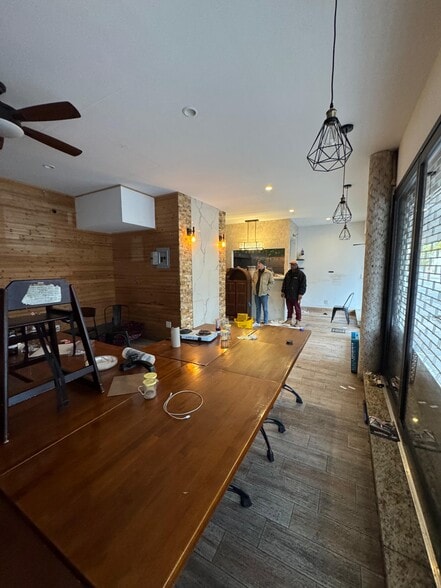 601 E 186th St, Bronx, NY for lease - Building Photo - Image 3 of 3