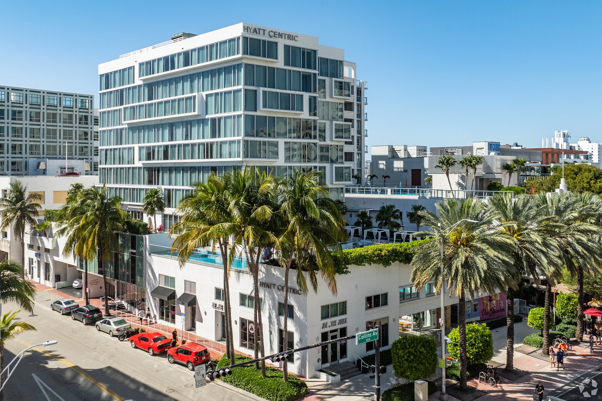 1600 Collins Ave, Miami Beach, FL for lease Primary Photo- Image 1 of 6