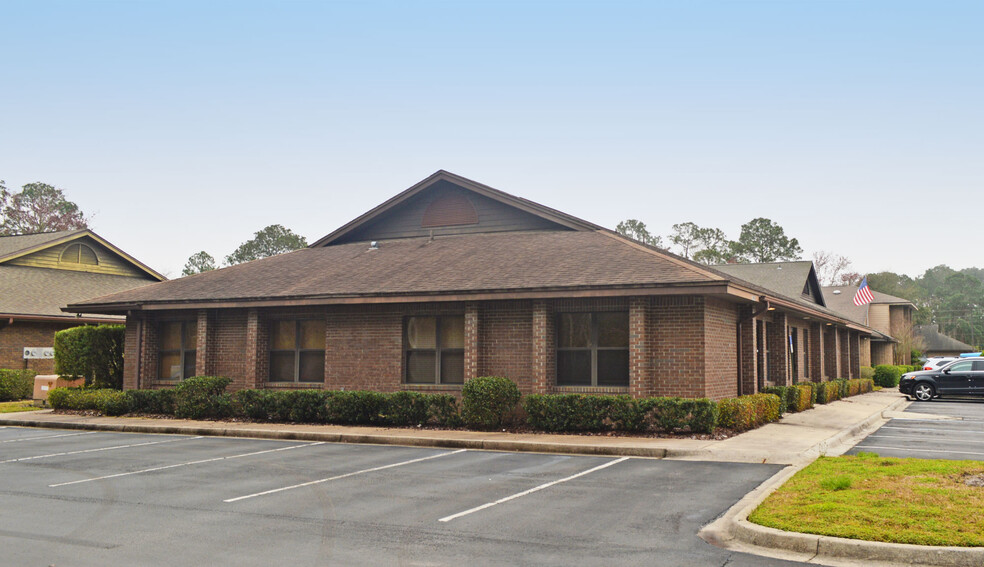 1409 Kingsley Ave, Orange Park, FL for lease - Building Photo - Image 1 of 7