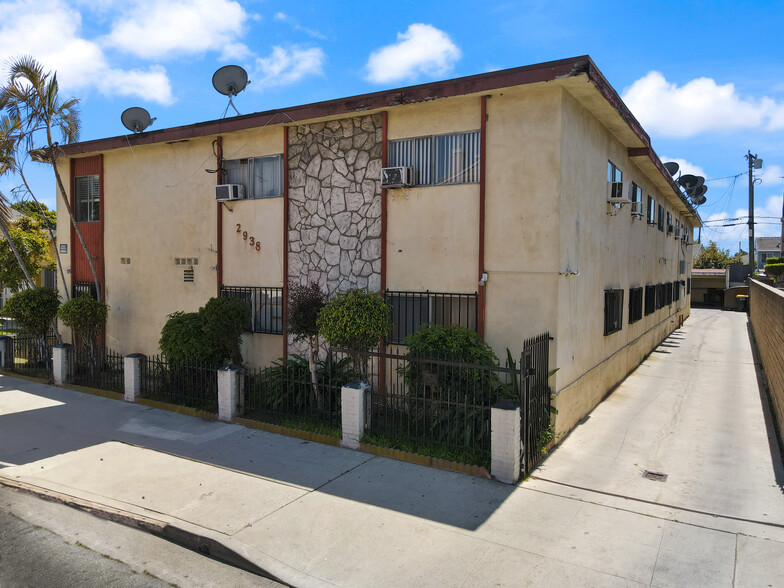 2938 E 60th Pl, Huntington Park, CA for sale - Building Photo - Image 3 of 16