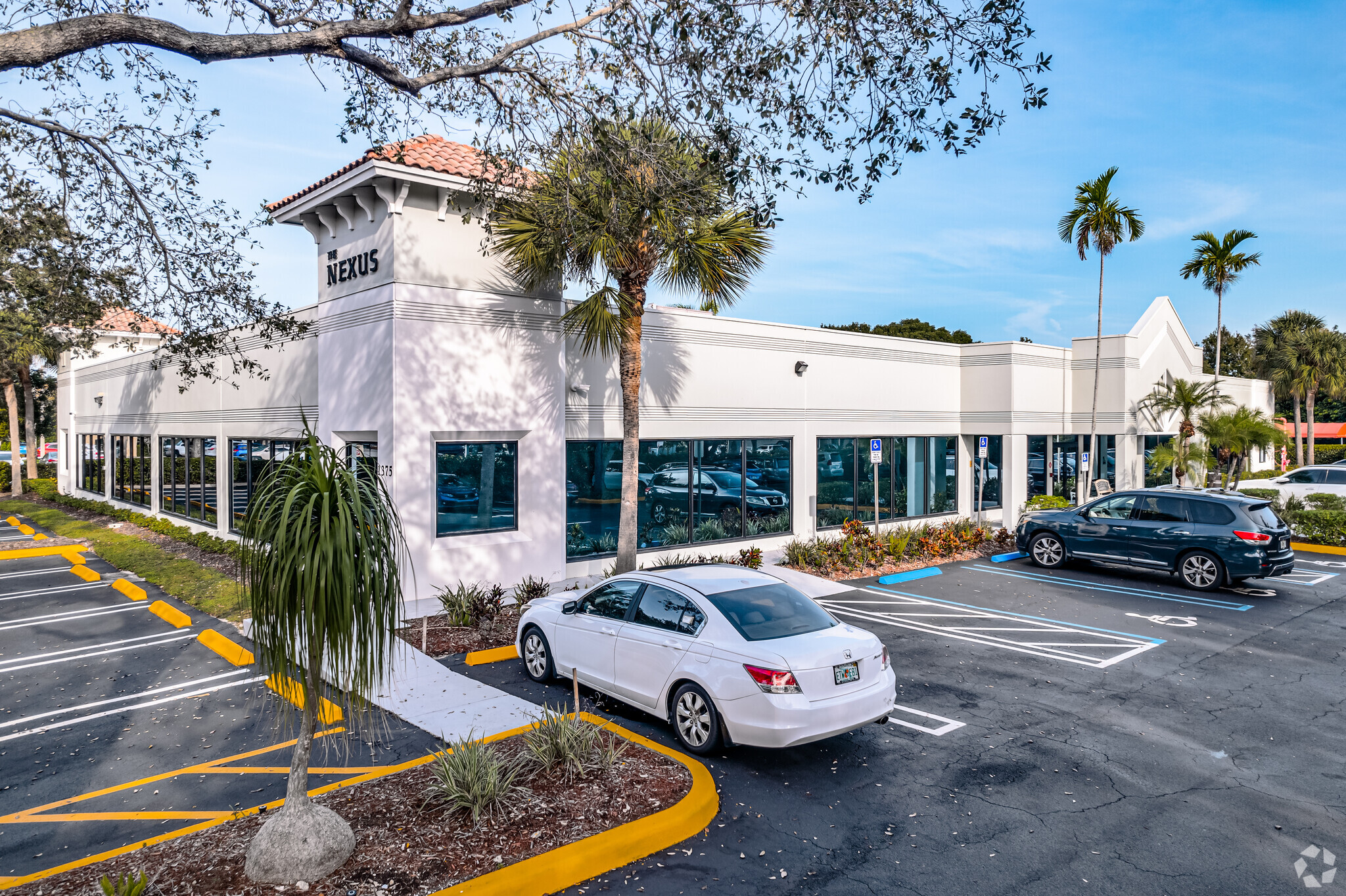 1375 Gateway Blvd, Boynton Beach, FL for lease Primary Photo- Image 1 of 21