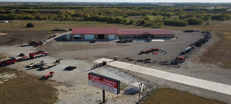 13695 S Interstate 35, Valley View, TX for sale - Building Photo - Image 1 of 1