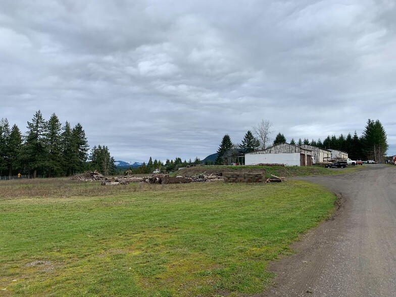 82415 Lost Creek Rd, Dexter, OR for sale - Building Photo - Image 1 of 3