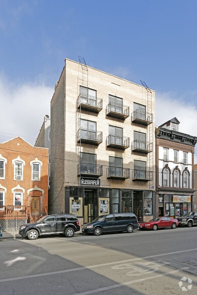 1102 W 18th St., Chicago, IL for lease - Primary Photo - Image 3 of 11