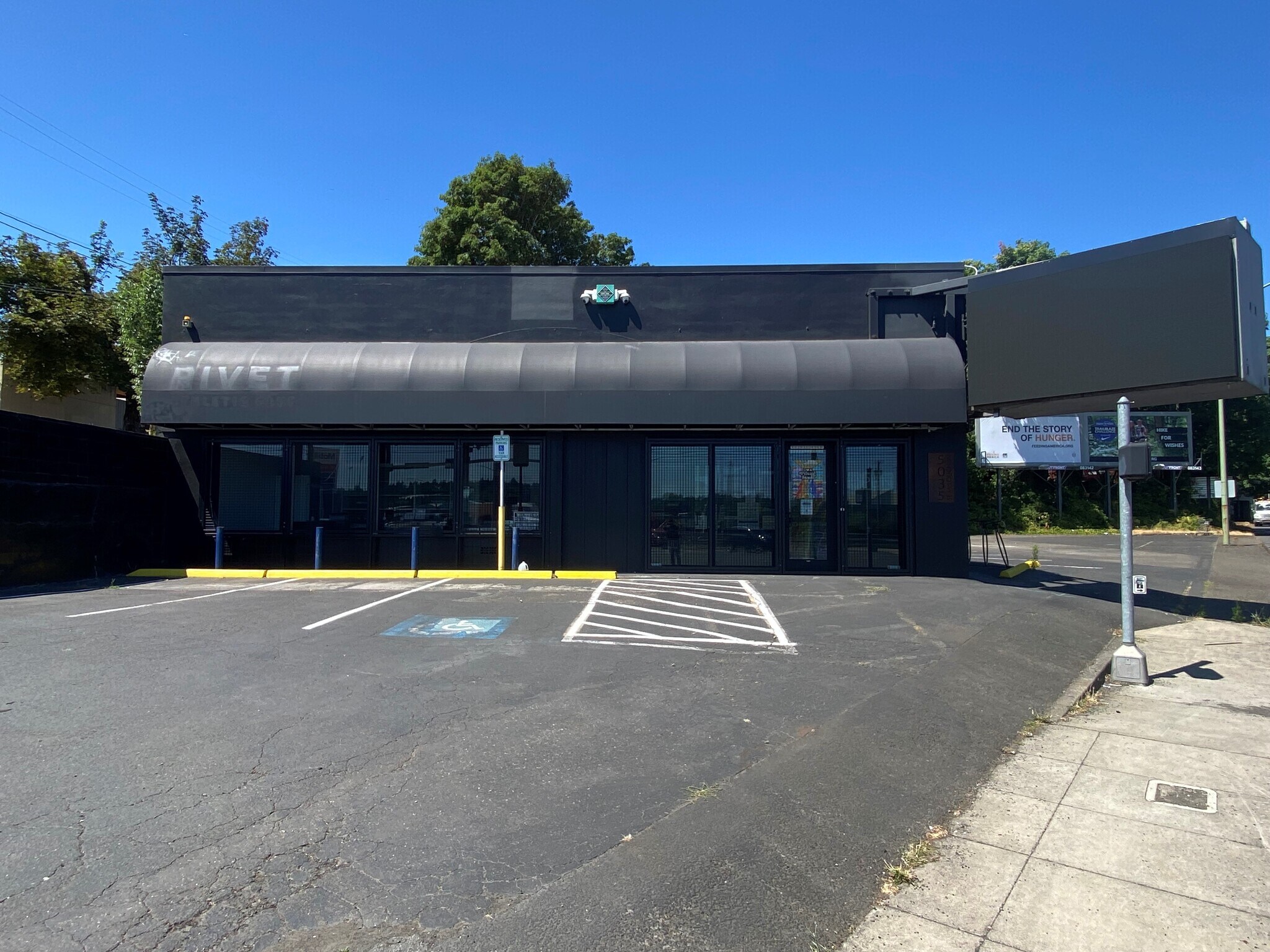 5035 SE McLoughlin Blvd, Portland, OR for sale Building Photo- Image 1 of 1